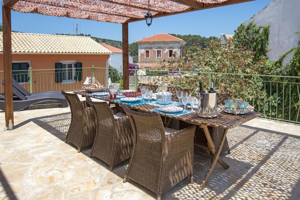 Avra Villa Gaios Ruang foto